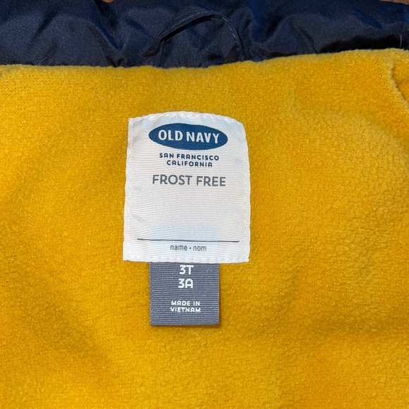 Old Navy Frost Free Vest - Toddler 3T - Picture 5 of 6